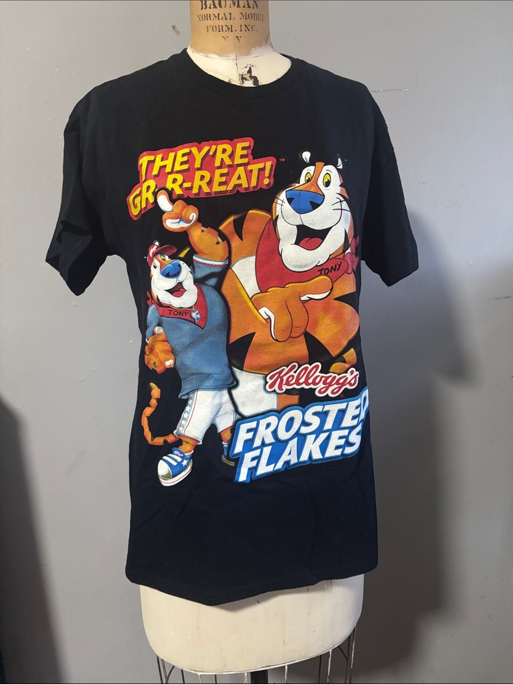 Kellogg's Tony the Tiger Frosted Flakes Kids Graphic Tee - Black
